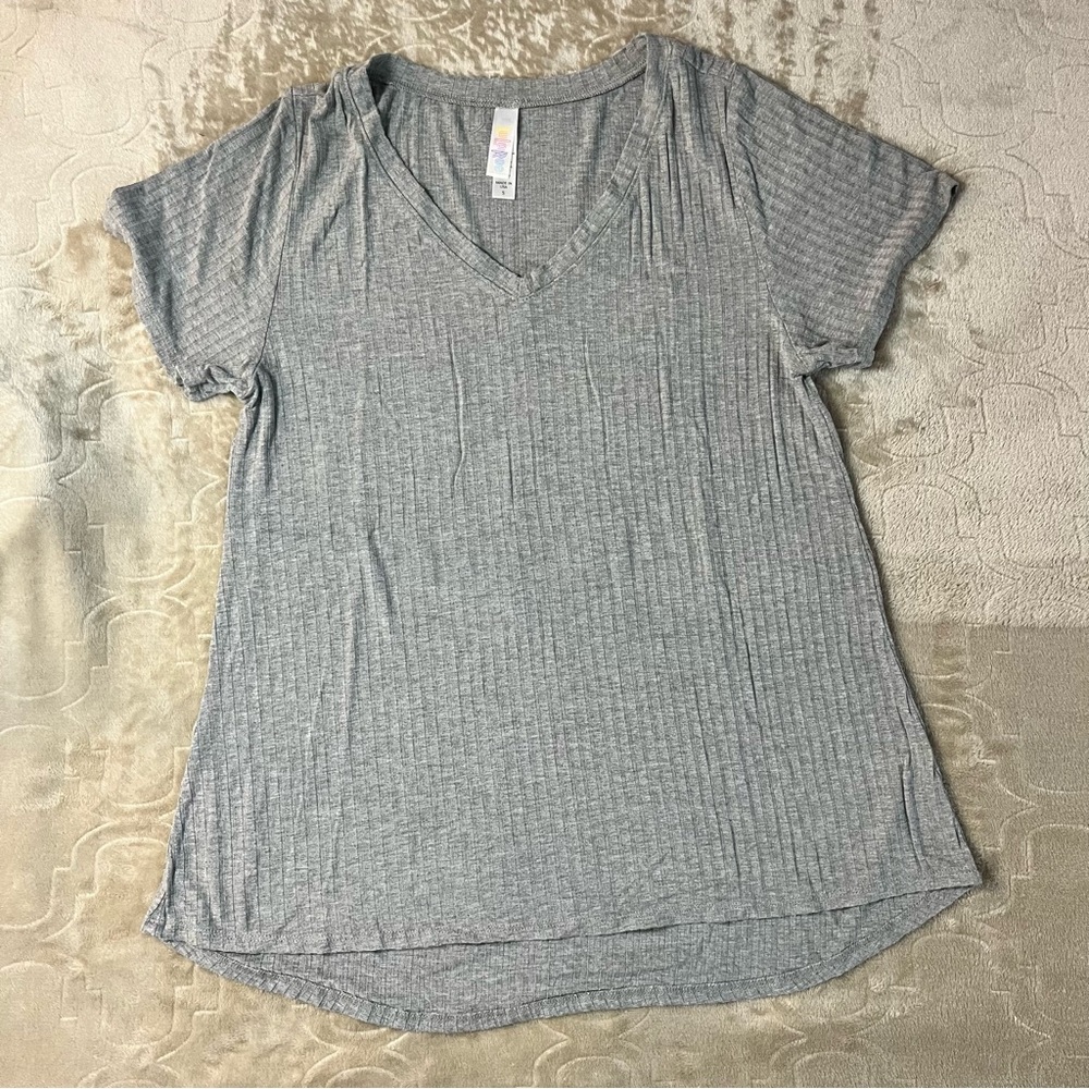 LuLaRoe ChristyZ T Ribbed Short Sleeves V-Neck Size Small Gray